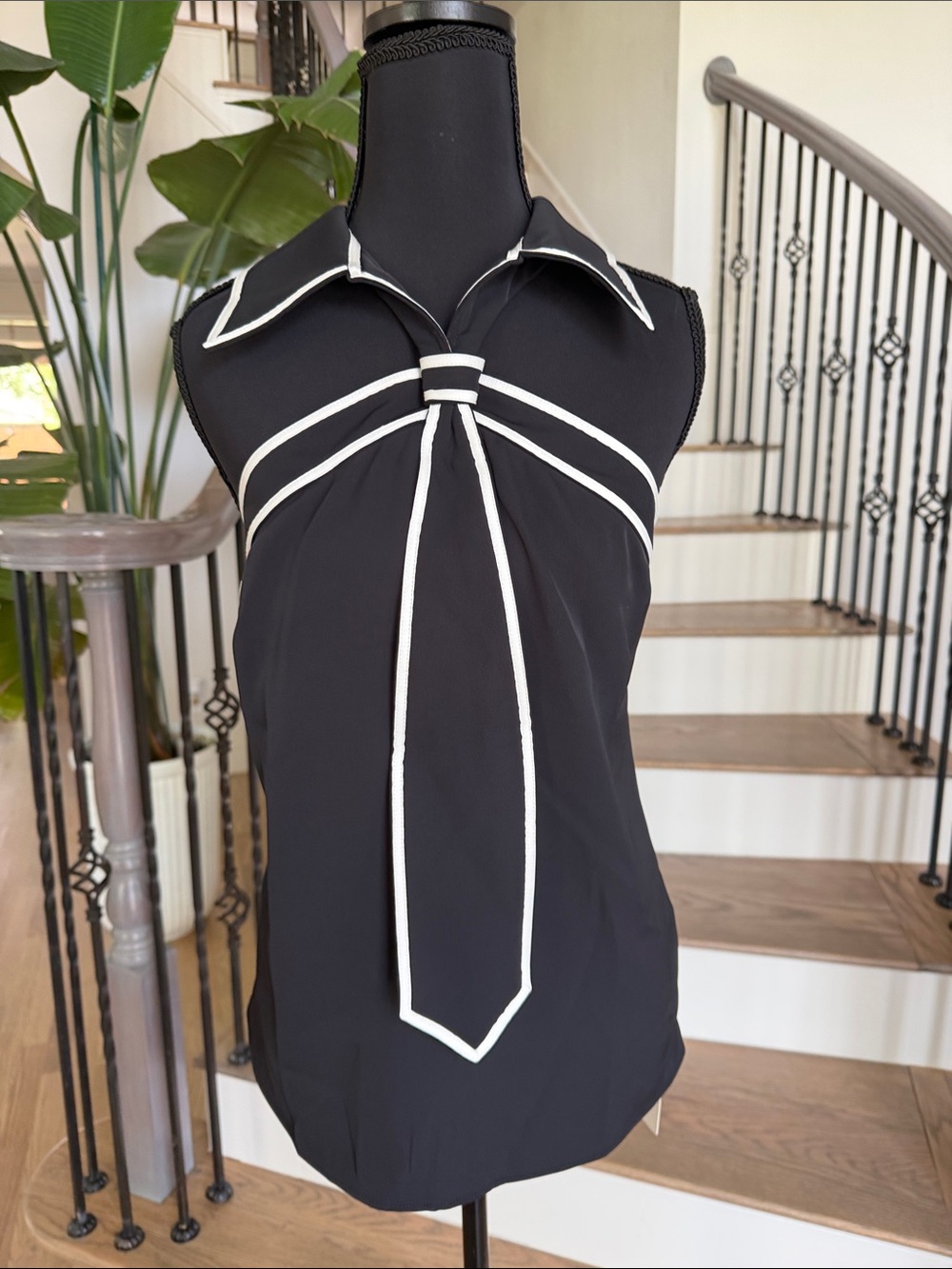 Commense Black Sleeveless Sailor Collar Camisole with White Trim
